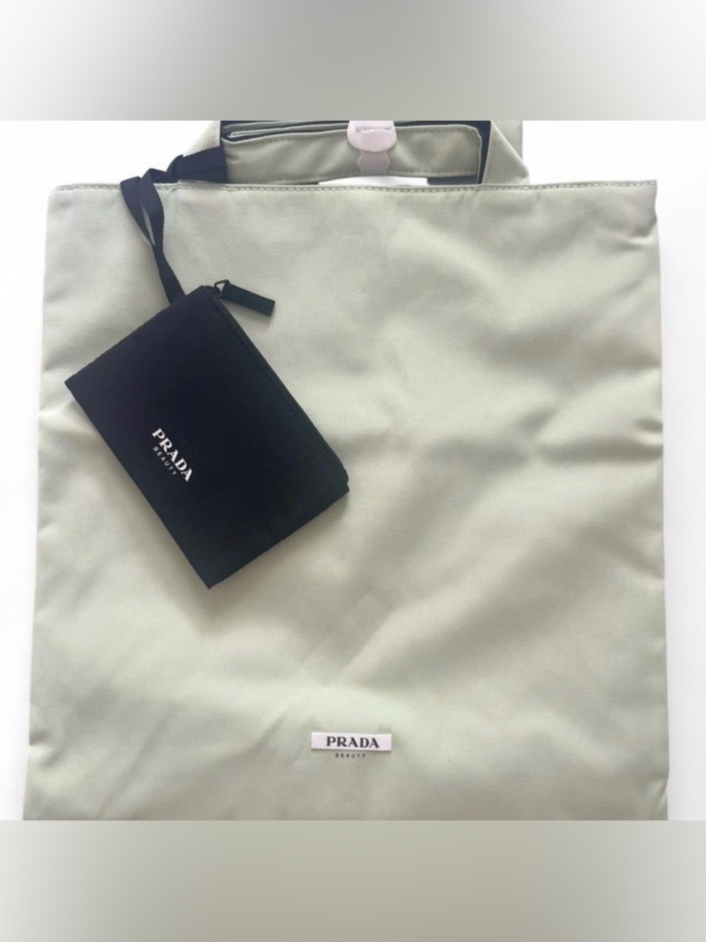 Prada Beauty✨🤍💚GWP White Tote Bag with Black Pouch - Picture 4 of 4
